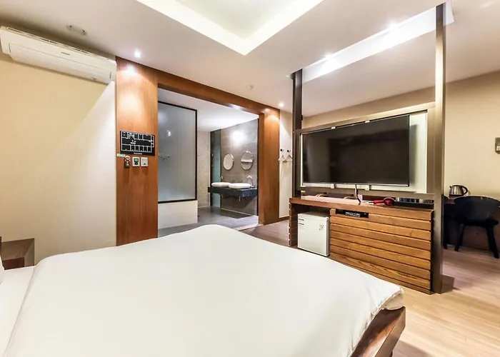 Otel Nowon Ritz 2*